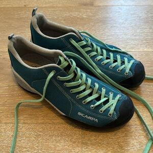 Scarpa Mojito Fresh shoes. Size EU 40.5. US 8.5-9. Excellent condition.